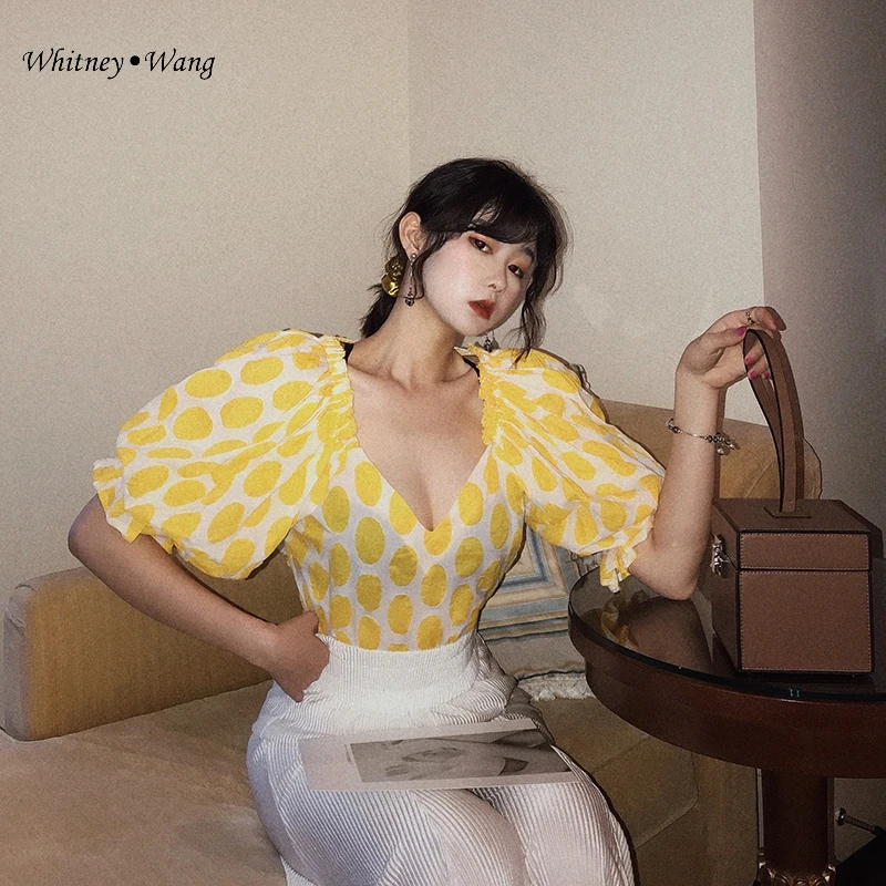 WHITNEY WANG блузки 2020 летняя модная уличная блузка с пышными рукавами и v-образным