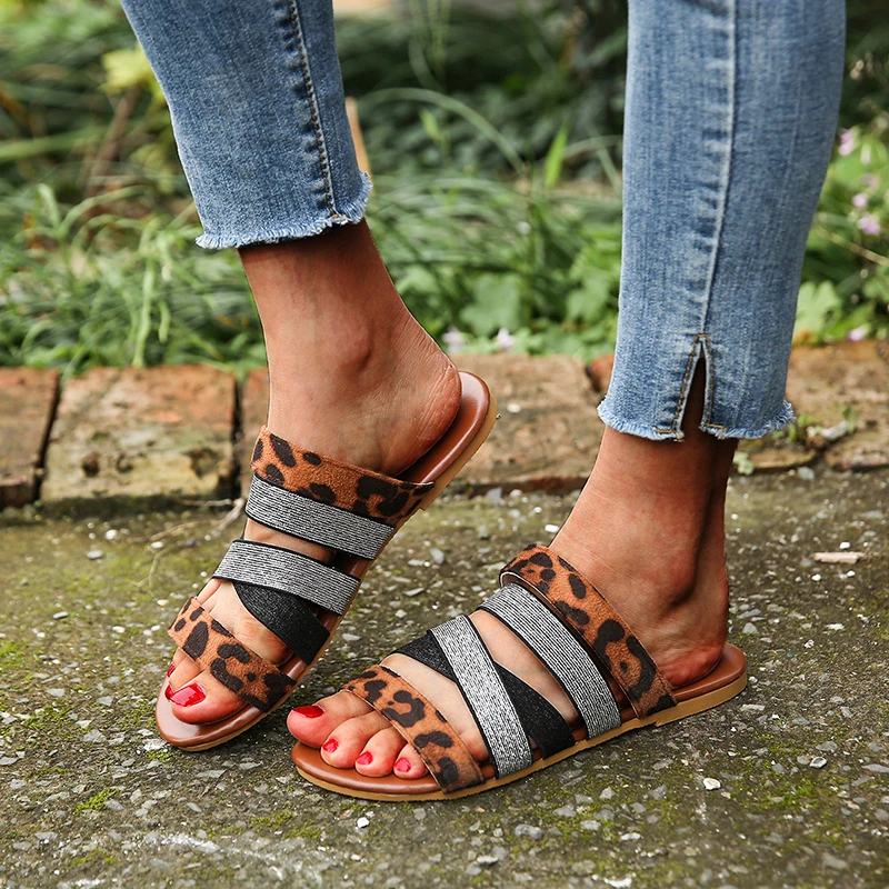

2021 Large Size New Roman Beach Slippers Ladies Summer Flat Sandals Ladies Hollow Casual Shoes Zapatillas Casa Mujer Hot
