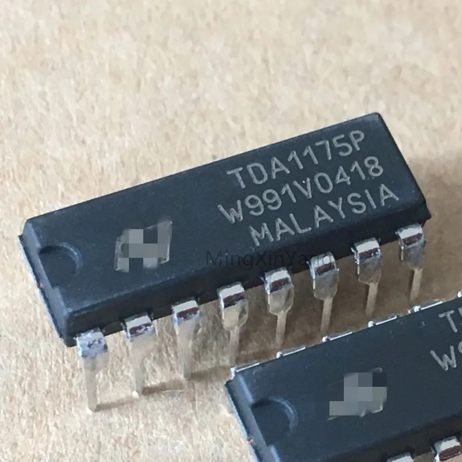 микросхема 4011bm. Atmega8-16au. Max232epe. микросхема 16. панелька для микросхем scs-16.