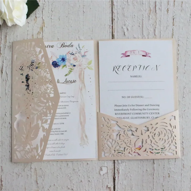 Свадебные приглашения на заказ для брака крещения невесты в форме листа лазерная