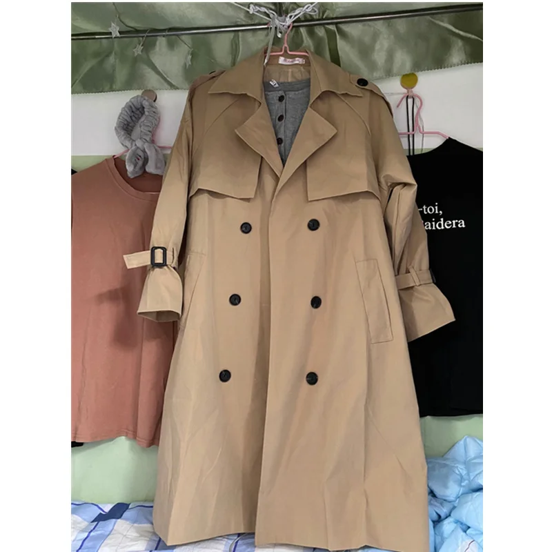 

Coats & Jackets