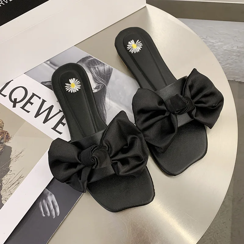 

New wedding slippers embroidered