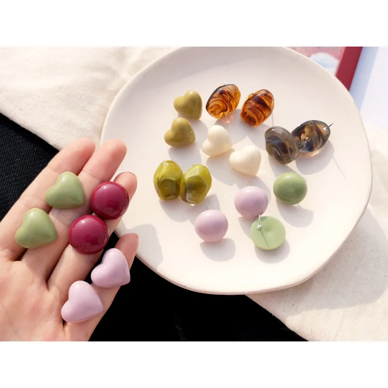 

Macaron Sweet Colors Beans Stud Earrings Simple Design Wild Mini Heart Shape Ear Studs Women Jewelry Accessories for Girls