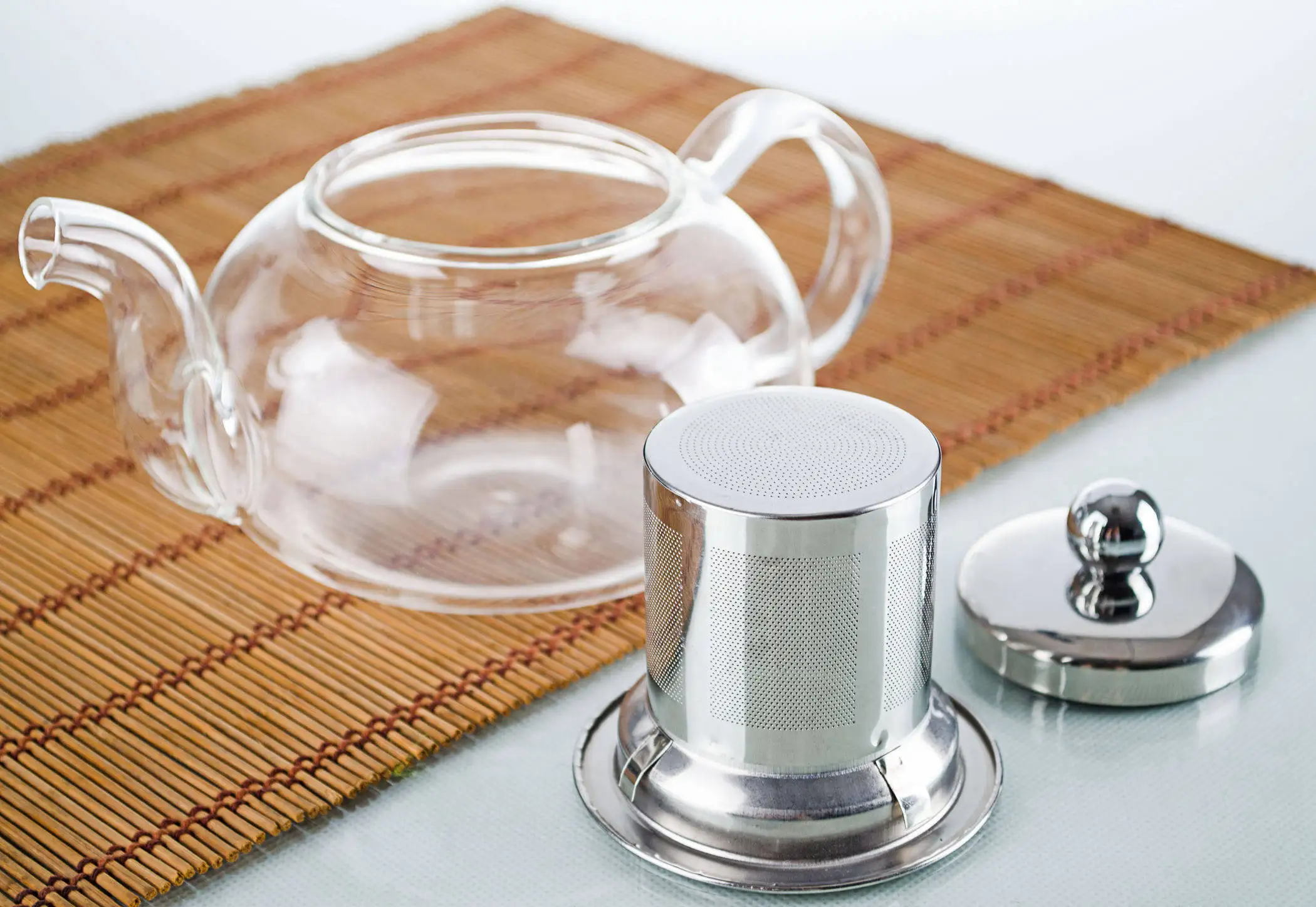 Набор кофе и чая Кунг-фу 8 в 1, 1x B-625 мл короткий стеклянный графин с нержавеющей стальной фильтром + кристальный подогреватель + 6 двойных стенок чашек.