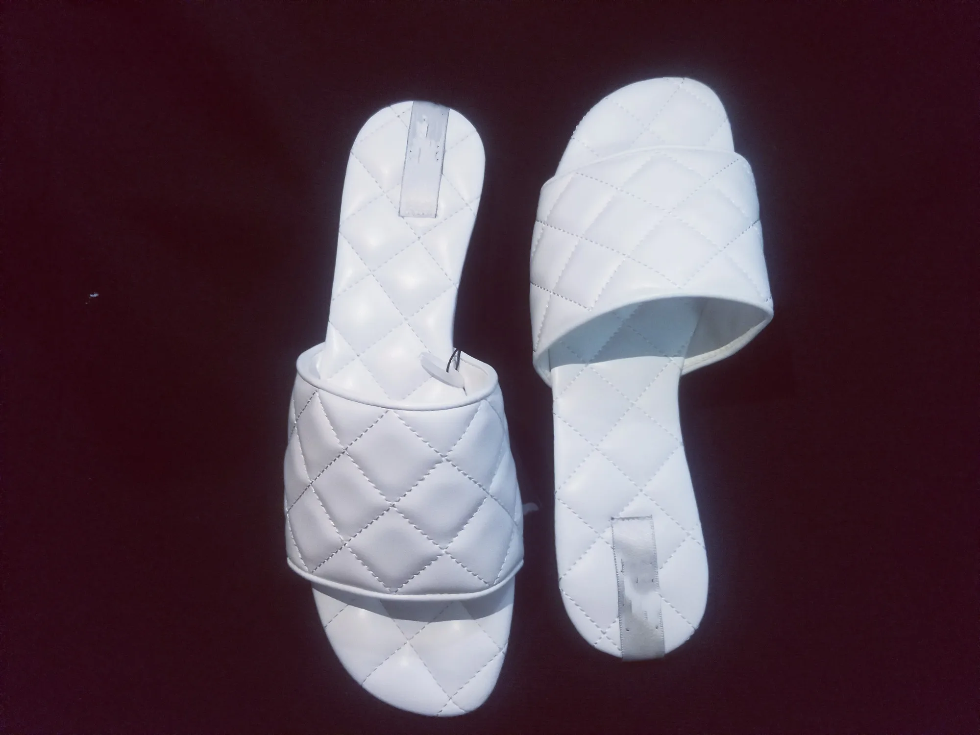 

Women's Slippers 2020 Summer Style Fashion Slippers Sandals Slippers Women Casual Beach Slippers Quilted Sandals Comfort Flats