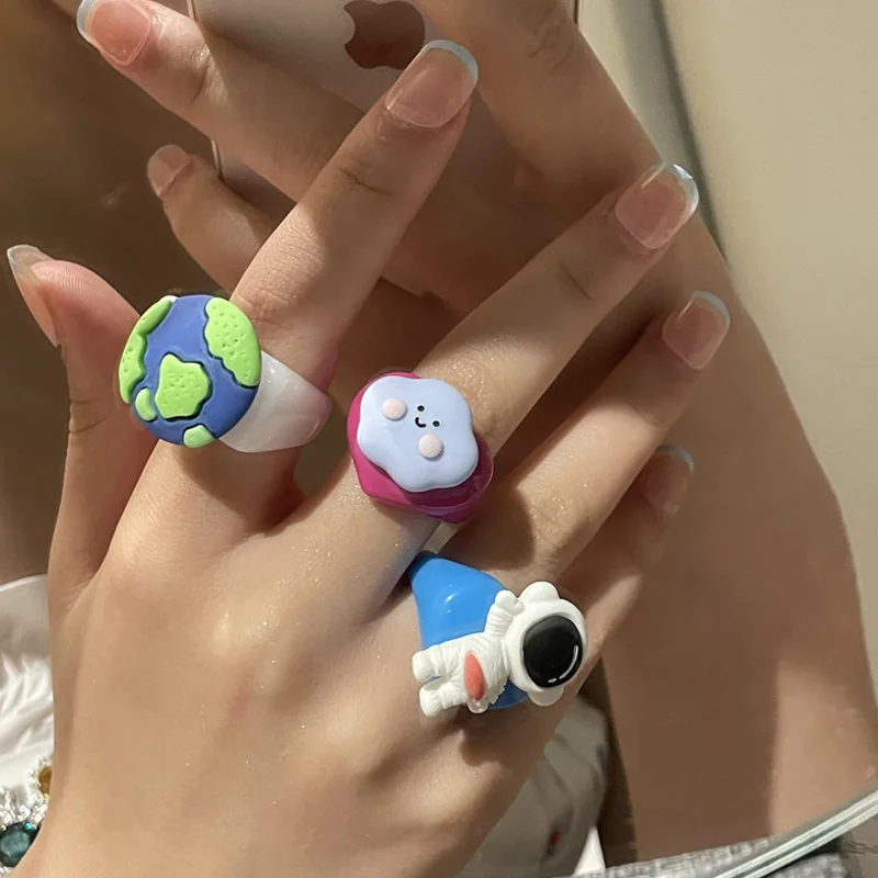 

Vintage Statement Acrylic Rings Cartoon Earth Astronaut Cloud Resin Unique Cute Rings for Women Fashion Jewelry Gifts New 2021