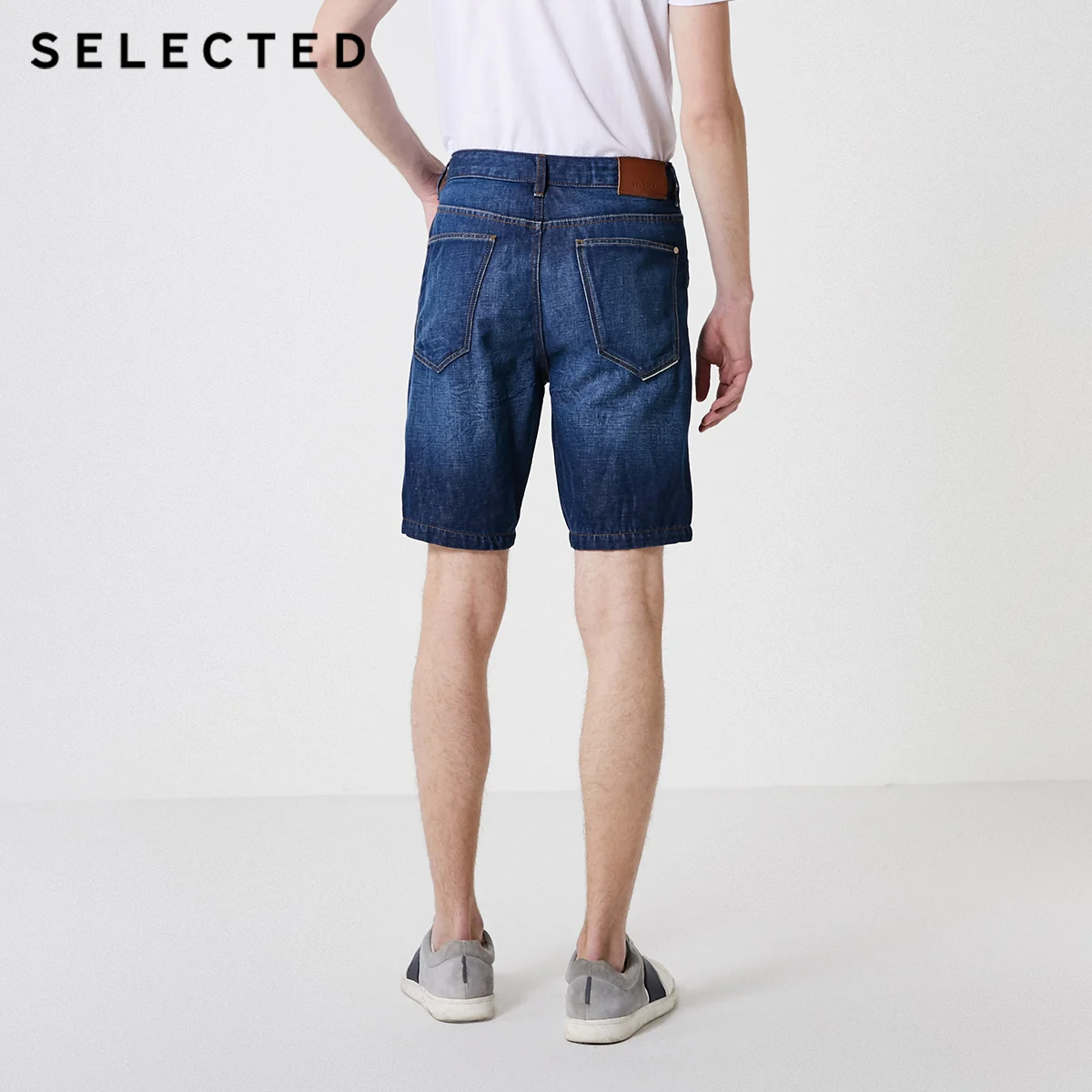 Отобранные хлопковые и льняные выцветающие прямые джинсовые шорты C |