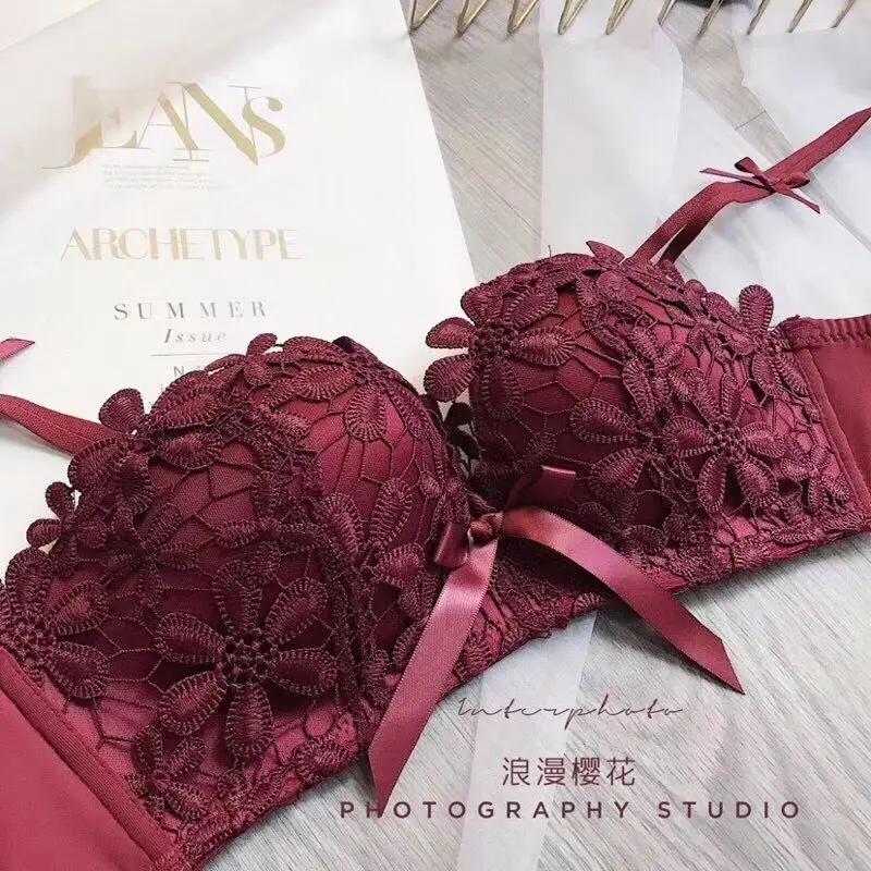 Бюстгальтер пуш-ап кружевной с вышивкой 3/4 чашечки | Женская одежда