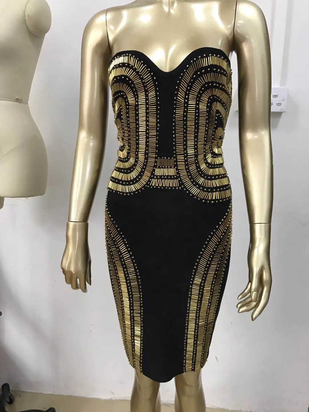 Бандажное платье HL черное ручной работы без бретелек из искусственного шелка