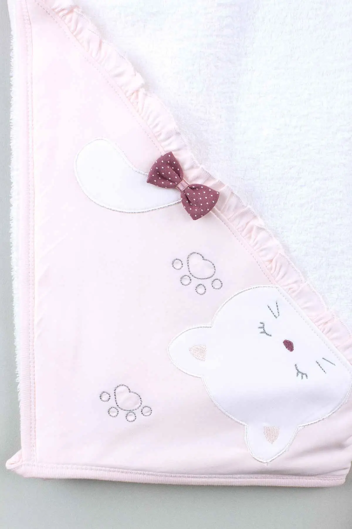 

Pink Girl Baby Bathrobe Cotton Hooded Bath Clothes Kids Drying Gown Luxury Child Girls Babies Models
