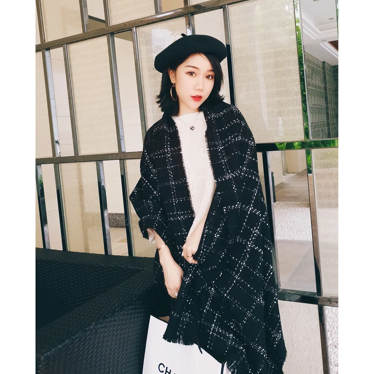 

Warm Cashmere Women's Cape Shawl Lattice Travel Long Style Small Fragrance Ethnic Style Four Seasons Ladies' Scarf Korean