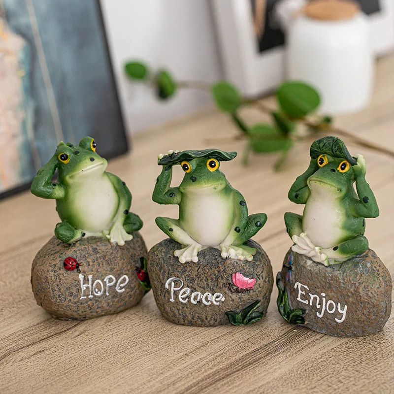 

1pcs pastoral animal home furnishings garden gardening pond landscaping signage frog on stone S6A6191