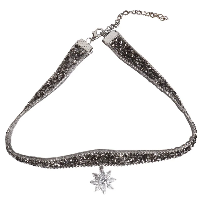 

Ice Flower Pendant Necklace Japan and South Korea Fashion Short Female Neck Jewelry Collar Clavicle Chain