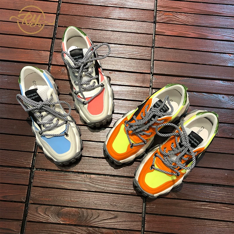 Женские кроссовки на танкетке модные из натуральной кожи в стиле INS повседневная