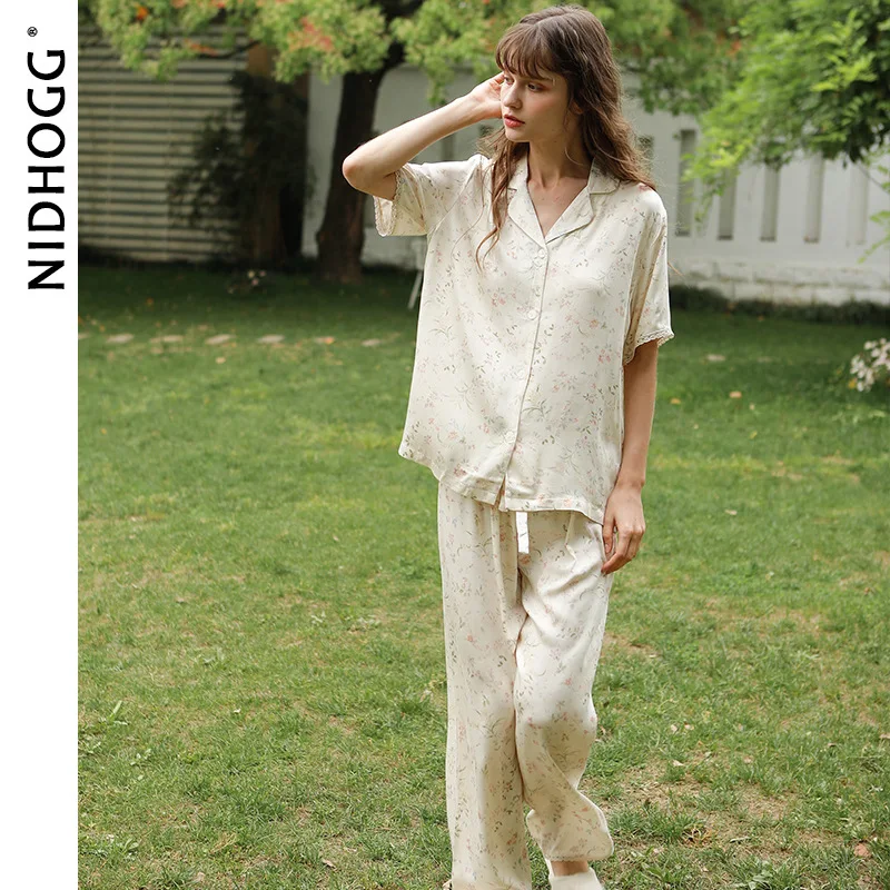 Пижама атласная из двух предметов с коротким рукавом и принтом в виде ивы