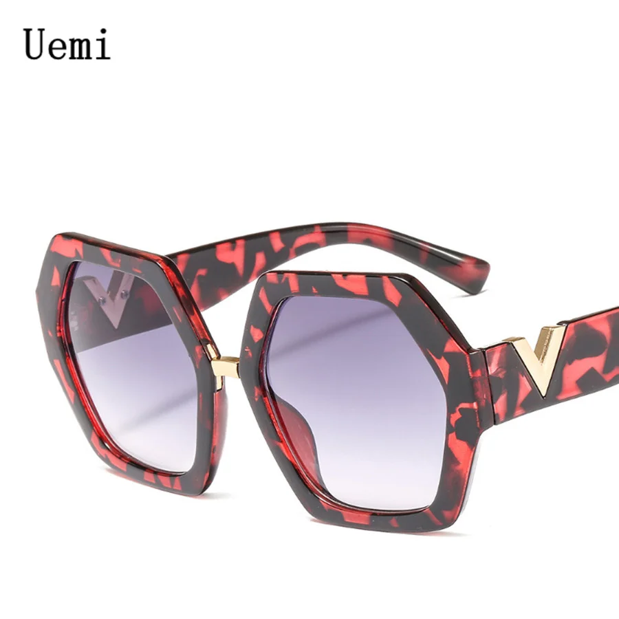 

Fashion Modern Oversized Sunglasses For Women Men With V Vintage Small Frame Retro Luxury Designer Sun Glasses UV400 Eyewear