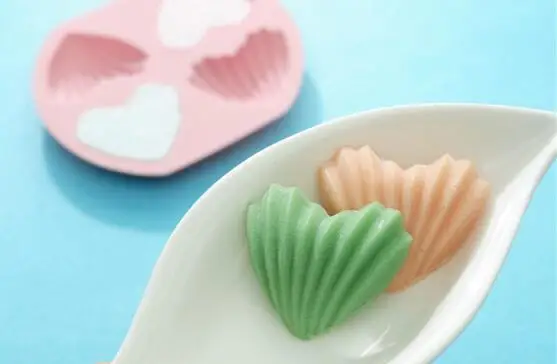 

4 even heart-shaped madeline cake mold baker home