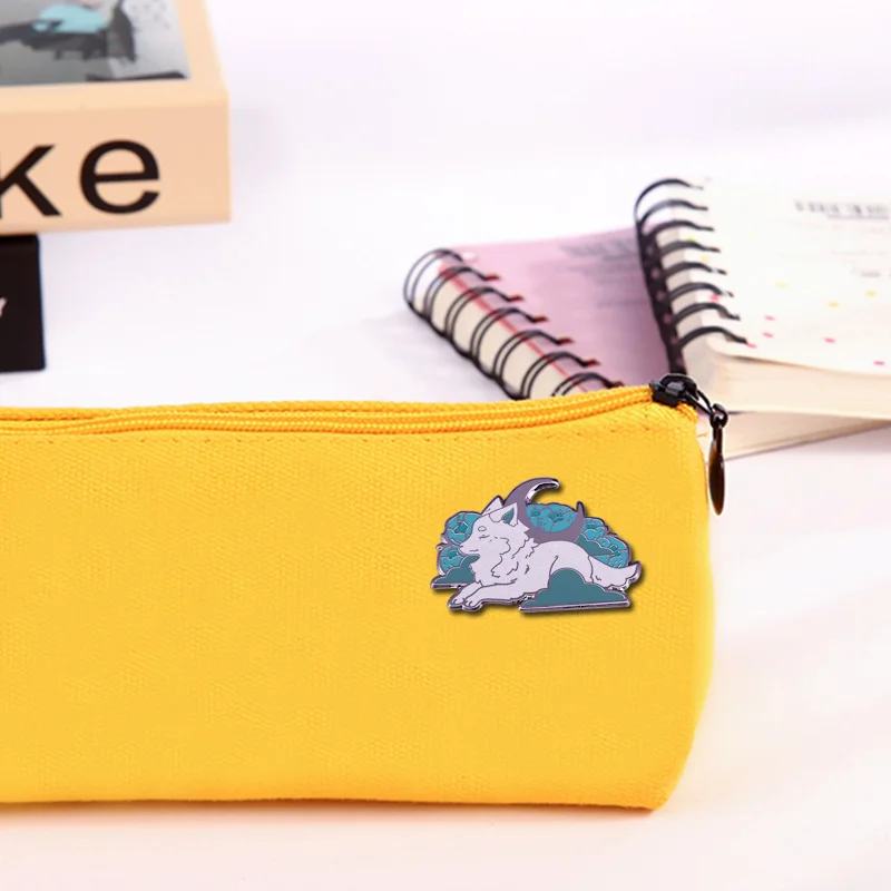 Эмалированная булавка с изображением белой арктической лисы фэнтезийное