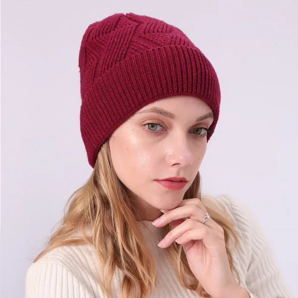 Red NUZADA брендовые зимние вязанные шапочки Skullies шапочки шапки s мужские женские шерстяные плюс бархатные со стразами шапка с наушниками уличные лыжные теплые шапки - Цвет: Red
