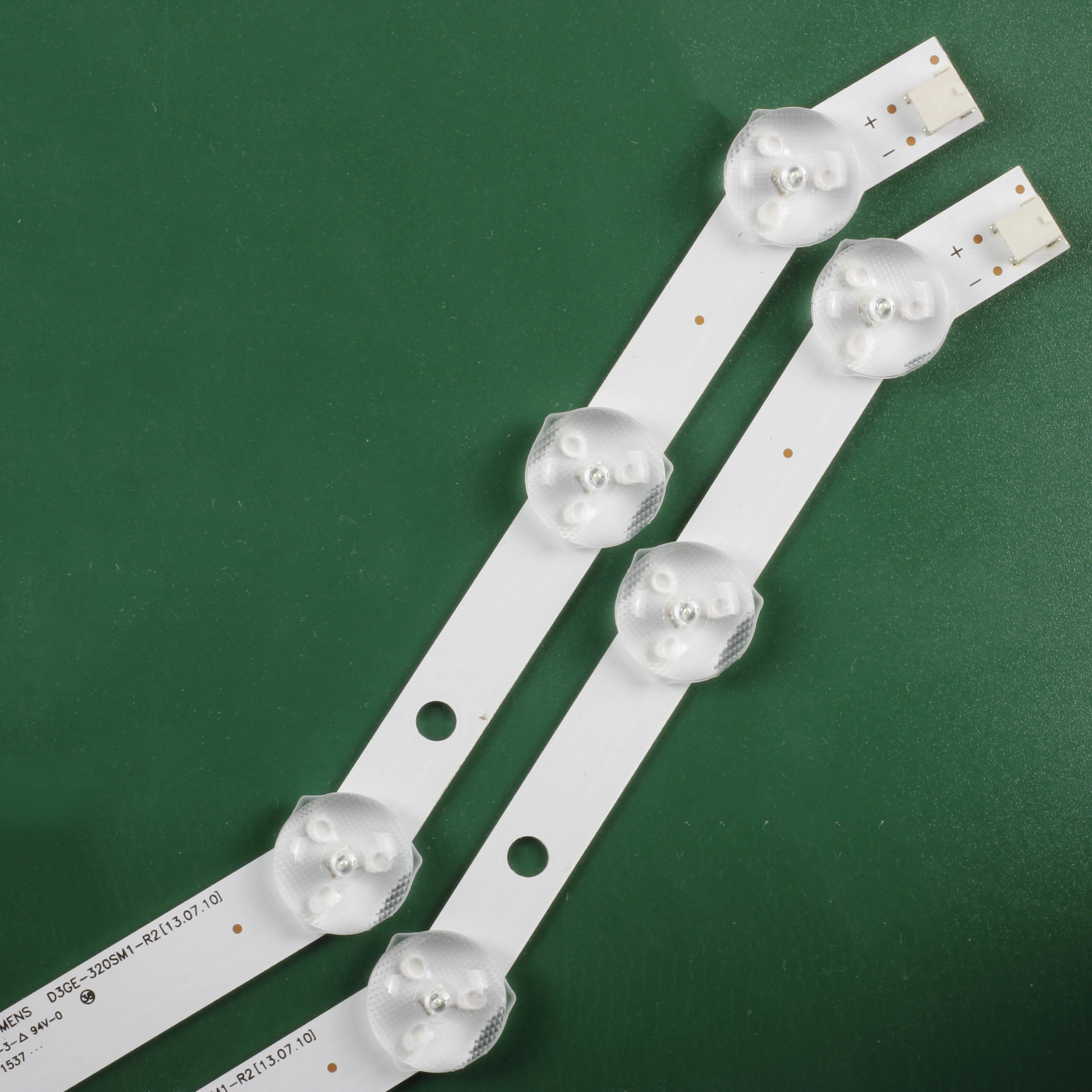 585mm LED Backlight Lamp strip 12leds For Samsung 32 inch LCD TV D3GE-320SM1-R2 2013VS32 UE32H5373AS CY-DF320BGLV1H LM41-00001S |