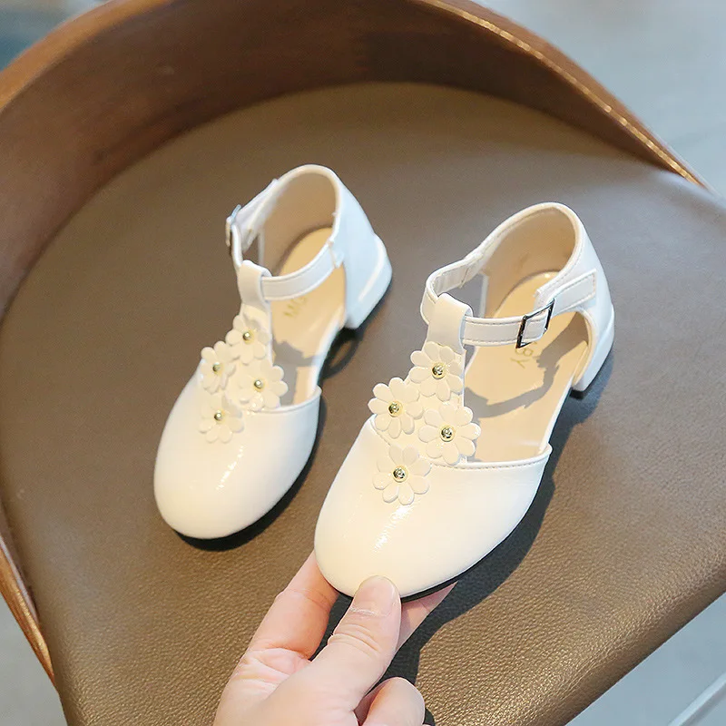 

Girls Sandals Children's Flowers Half Sandals Spring Summer Princess Sweet Kids Beach Shoes Flat Soft For Party Wedding 2021 New