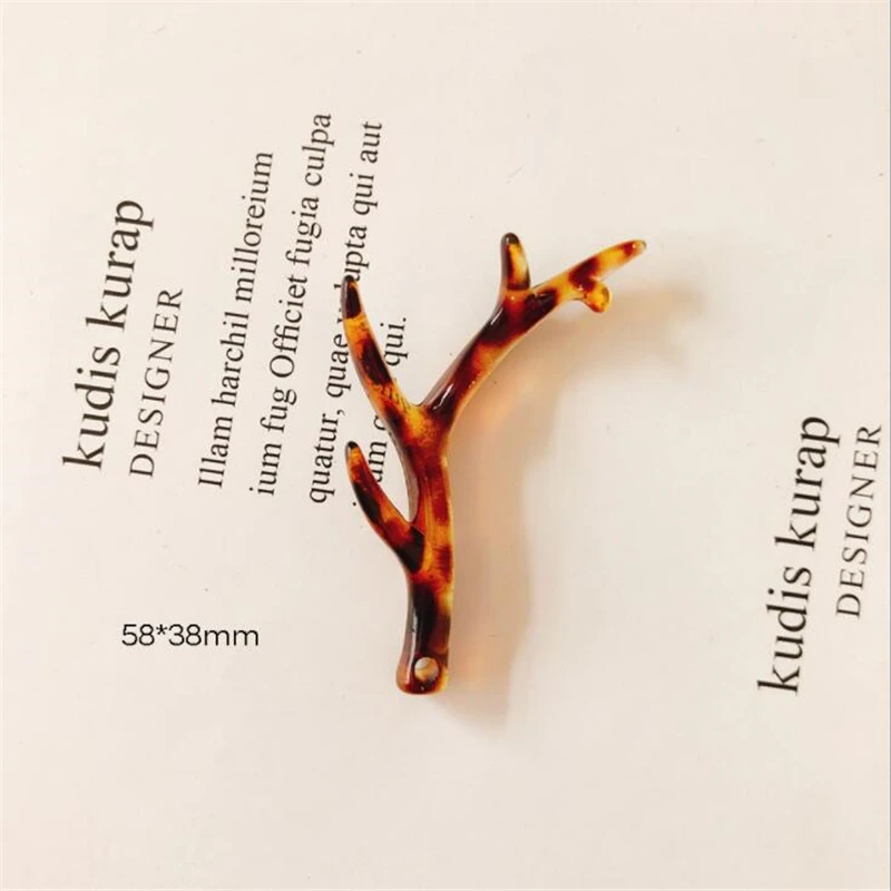 

20Pcs/lot New Creative DIY Pink Acrylic Deer Horn Branches Loose Beads Connectors Necklace Handmade Beads Jewelry Accessaries