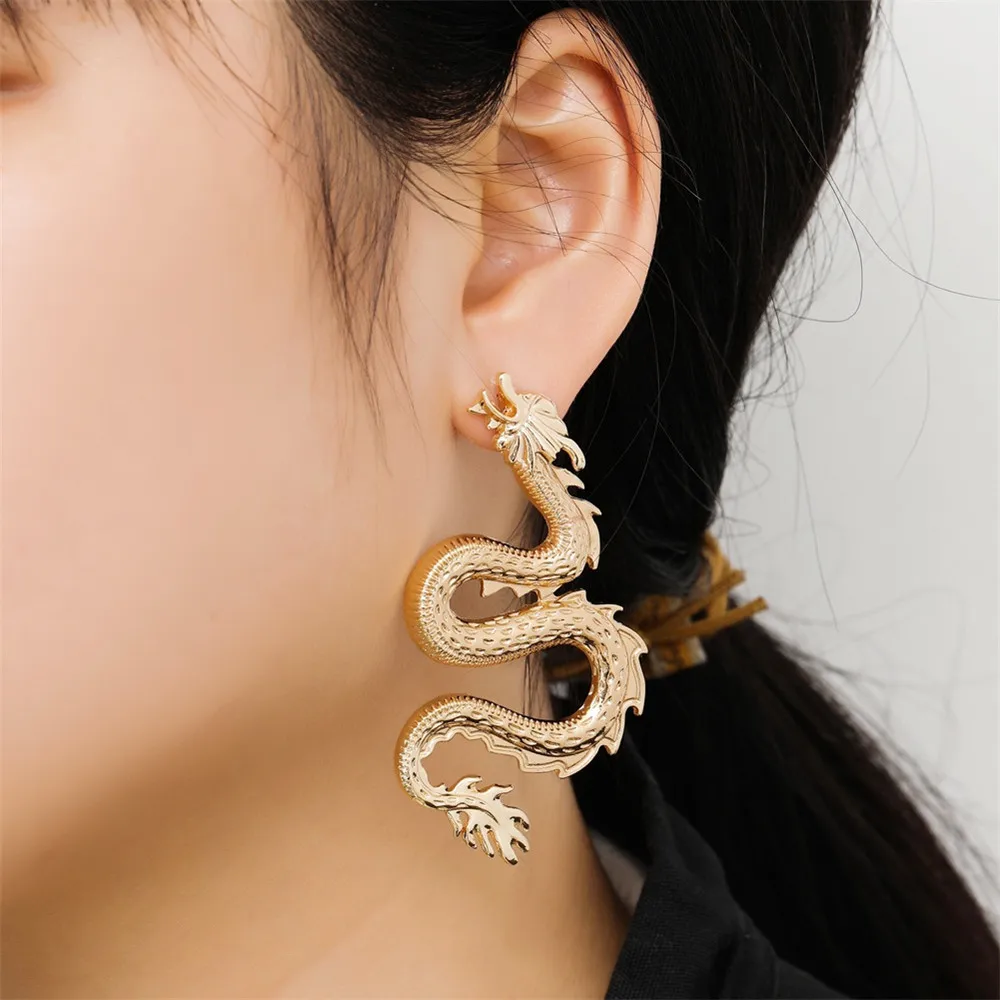 

Chinese Style Vintage Dragon Roar Earrings for Women Female Jewelry Geometric Gold Color Metal Ear Stud Statement Party Gifts