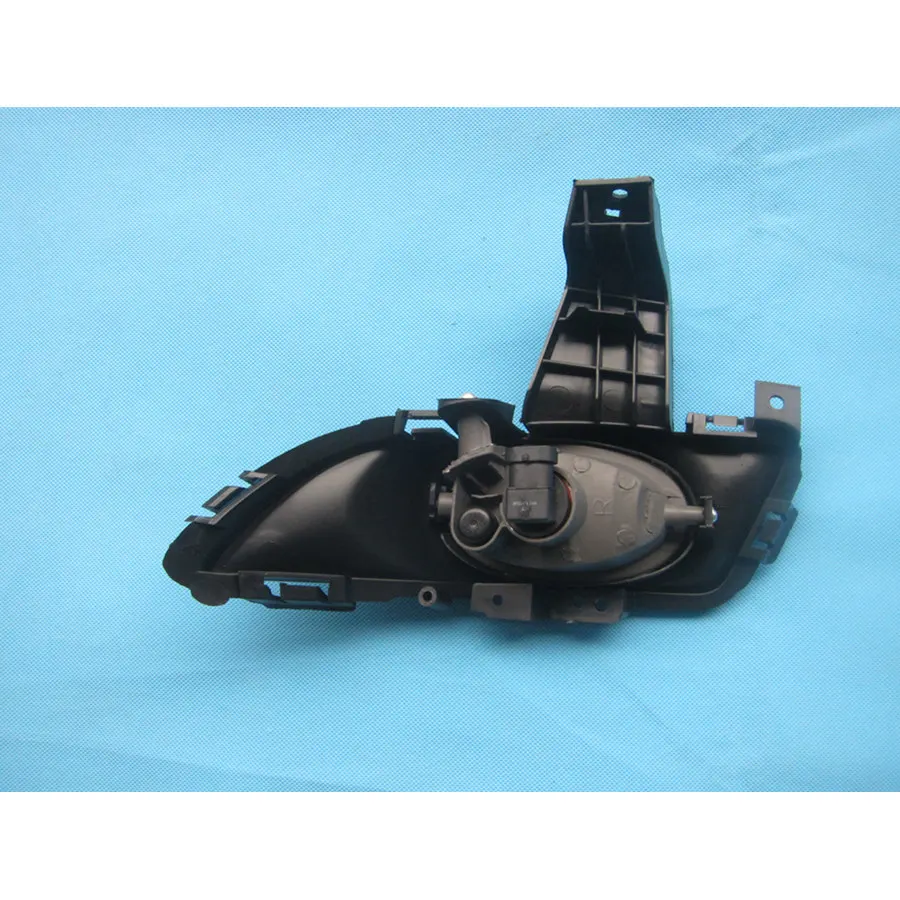 Автомобильные аксессуары детали кузова противотуманная фара в сборе для Mazda 3 2004