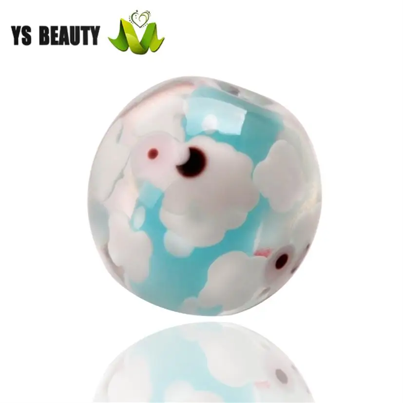 Лампа из цветных стеклянных бусин в форме ягненка голубого неба белого облака