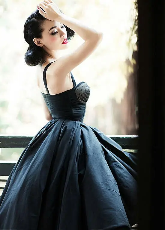 Черные сексуальные пышные платья плиссированные трапециевидные Вечерние на