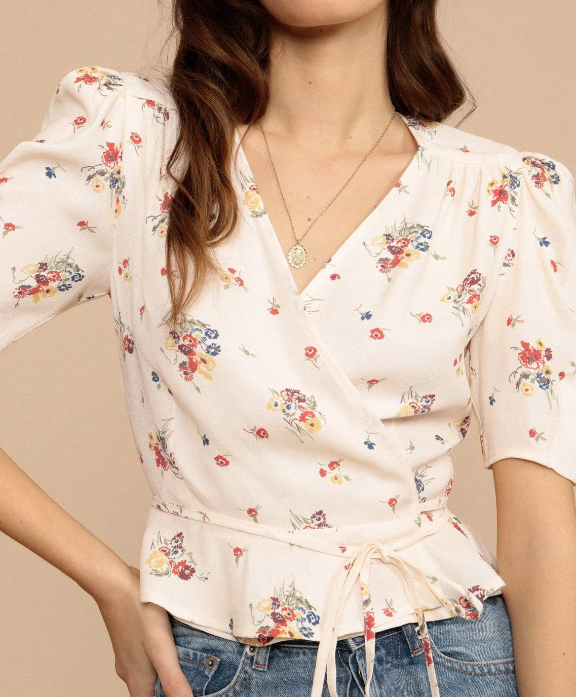 

2021 Spring and Summer New Style Ladies Print Shirts with Laces on The Waist