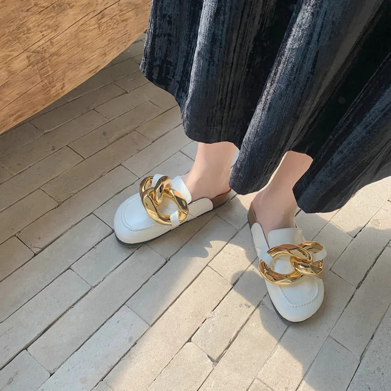 

Hjwsfdcai Slippers Fashion Big Golden Chain Flat Mules Shoes Women Round Toe Shoes Lazy Outdoor Casual Female Shoes Flip Flops