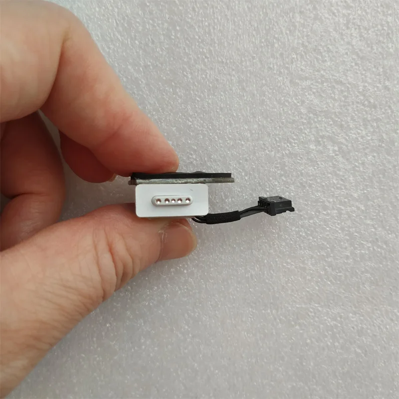 Бесплатная доставка! 1 шт. оригинальный ноутбук DC Jack для Macbook A1342 MC207 MC516 820 2627|laptop dc