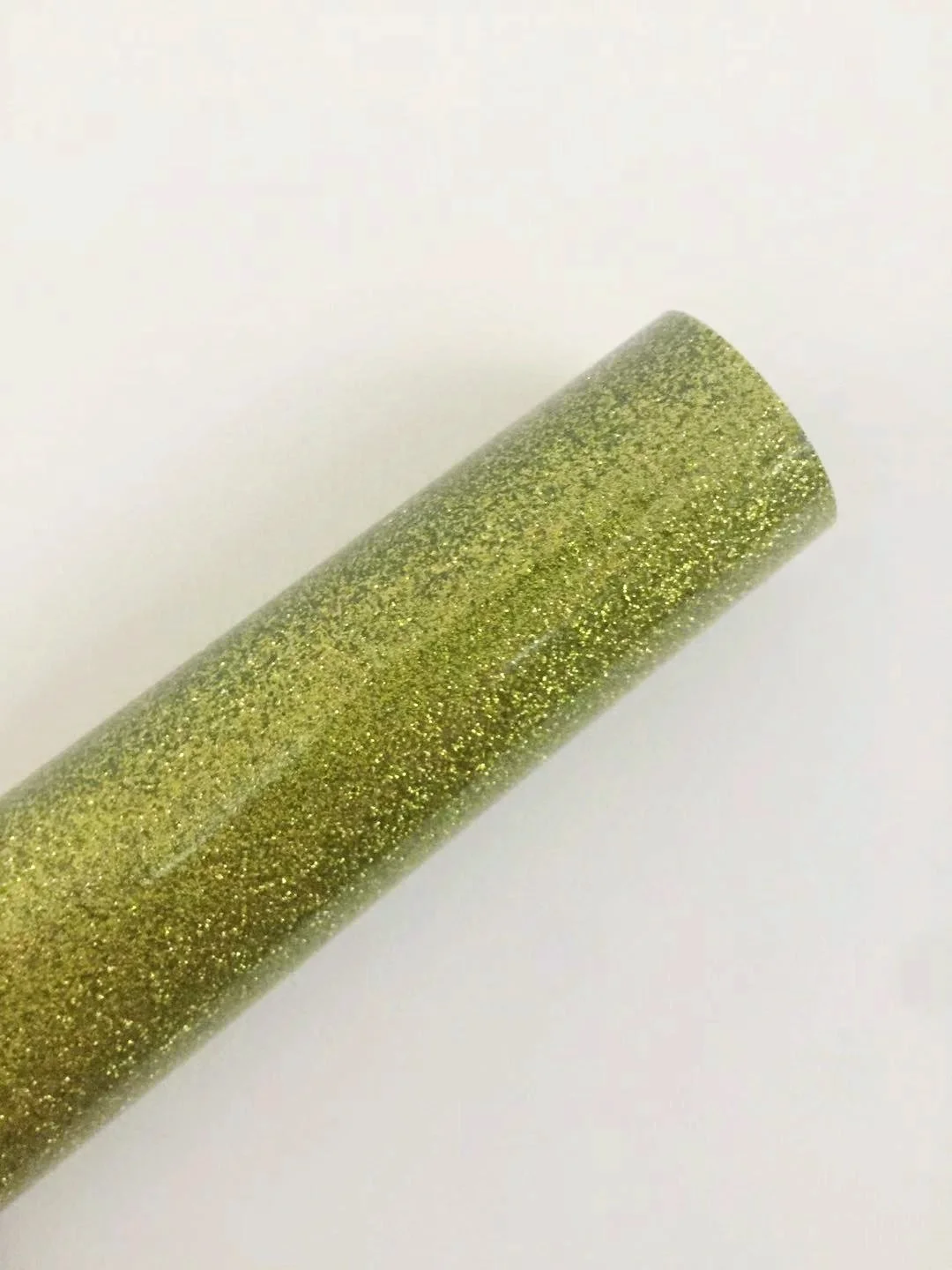 

Блестящий термотрансферный винил WXPYU