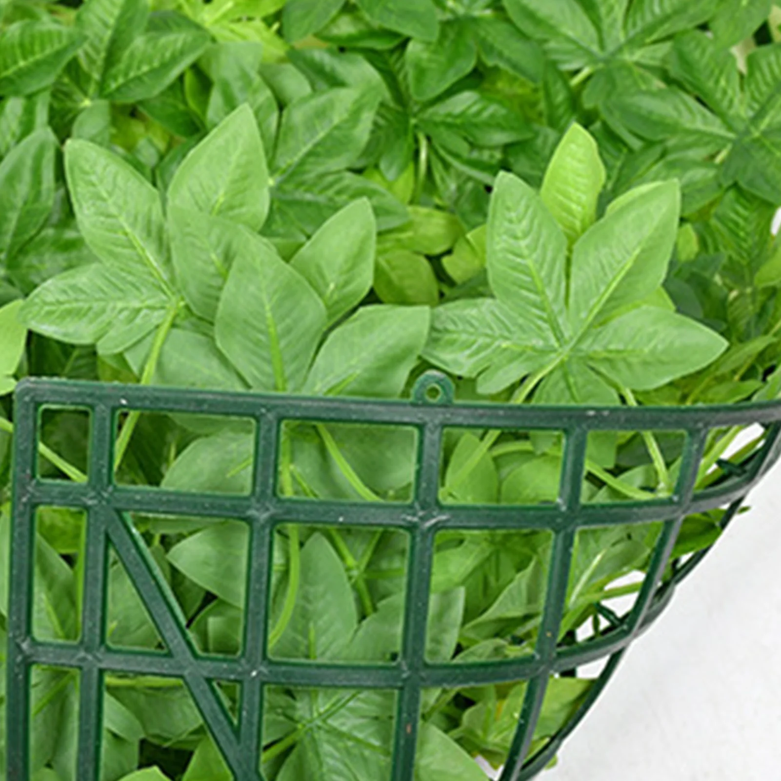 

Garden Plant Fence Artificial Faux Green White Maple Leaf Privacy Screen Panels Rattan Outdoor Hedge Garden Home Decor 40x60cm