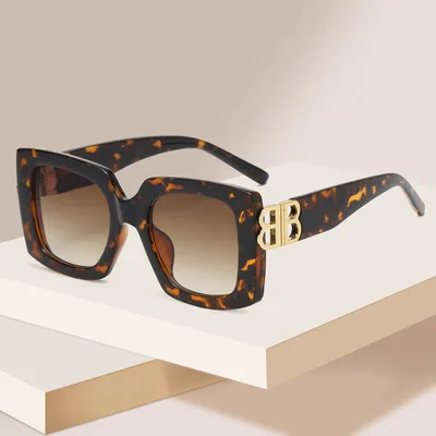 

New Fashion Sunglasses For Men And Women Couples Sunglasses Street Shooting Sunshade Mirror Tide Elegant Popular Style 2021