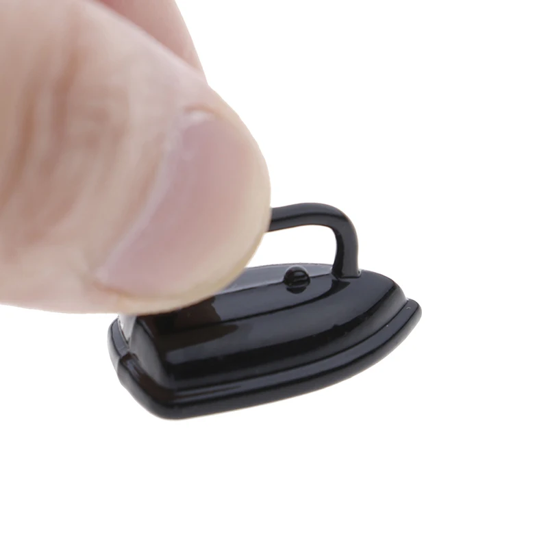 

Лидер продаж, масштаб 1:12, милый миниатюрный кукольный домик, миниатюрное украшение, Железный инструмент для одежды, мебель, игрушки 20*12 мм