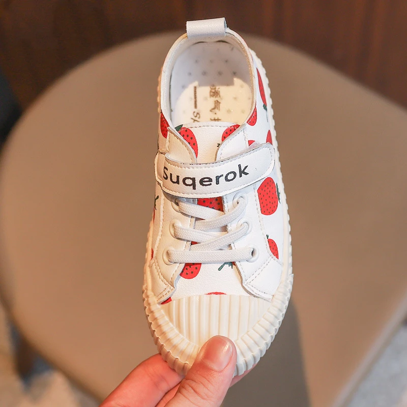 Детская обувь с принтом клубники и ананаса KushyShoo модные повседневные кроссовки