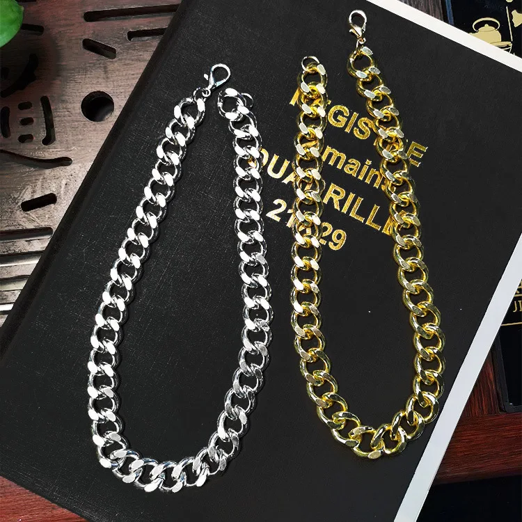 

European and American Exaggerated Personality Cold Wind Chain Necklace Short Metal Temperament Clavicle Chain Female