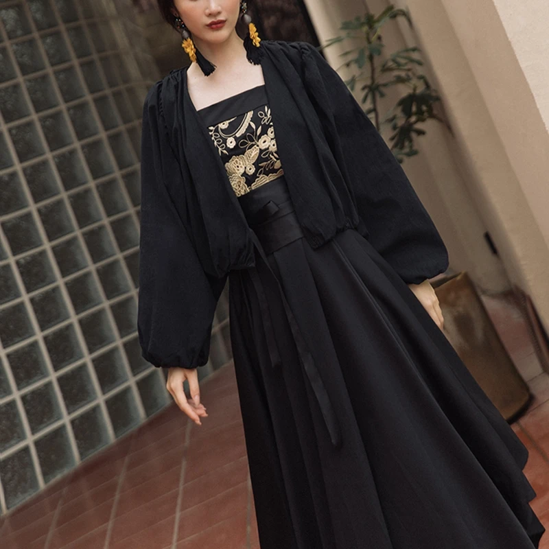 

Женский костюм Hanfu из трех предметов, модное изысканное платье на тонких бретельках с вышивкой в стиле ретро, комплект из пояса и свободного ...