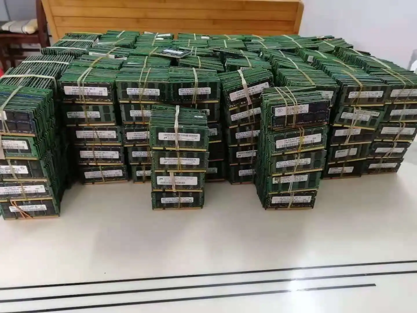 Модулей памяти портативных компьютеров ddr2/ddr3/ddr4 667/800/1333/1600/2400/2666/2133/3200 оперативная память so dimm оптовая продажа