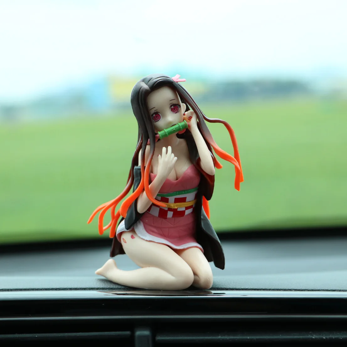 

Интерьерный Декор автомобиля аниме рассекающий демонов Kasugano Sora Kamado Nezuko Empress экшн-фигурка модели авто украшение аксессуары Подарки