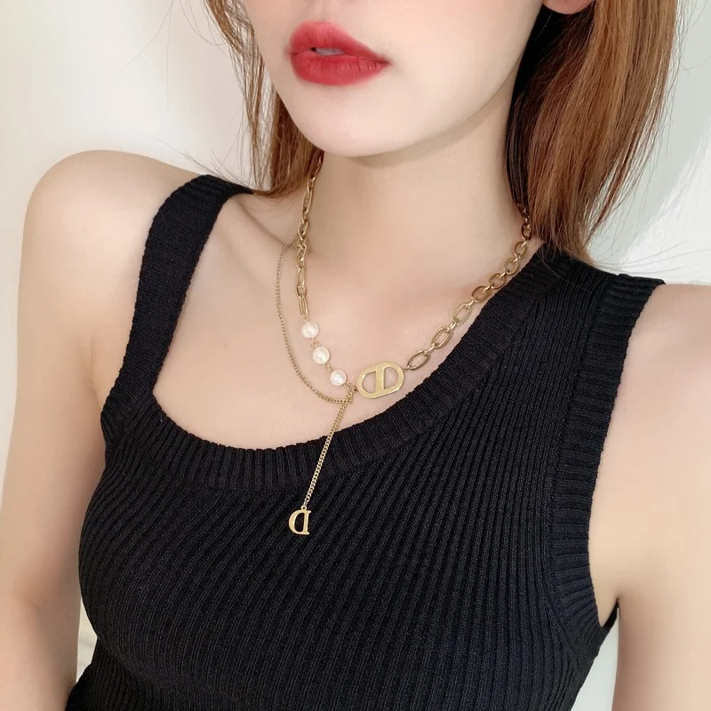 

Origin Summer Simulated Pearl Gold Color Hollow Out Letter Pendant Necklace for Women Delicate Asymmetric Necklace Jewelry
