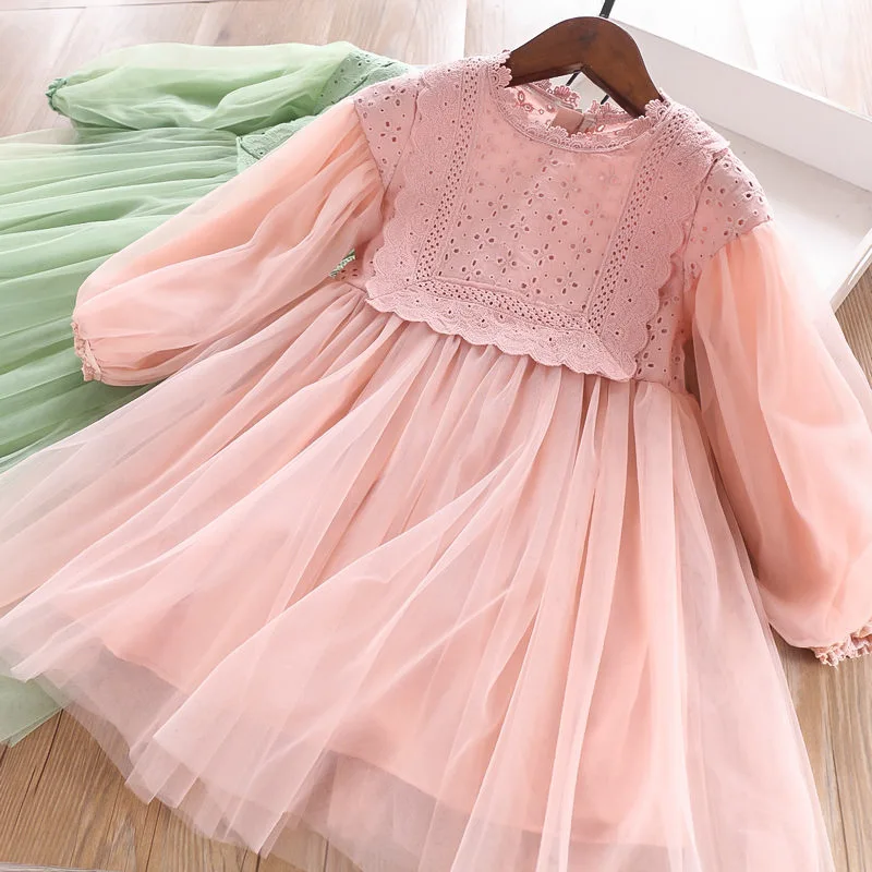 

Cute Girls Hollow Out Floral Tulle Ruffles Princess Dresses Patchwork Spring Summer New Ins Fashion Pink Green Color Clothing