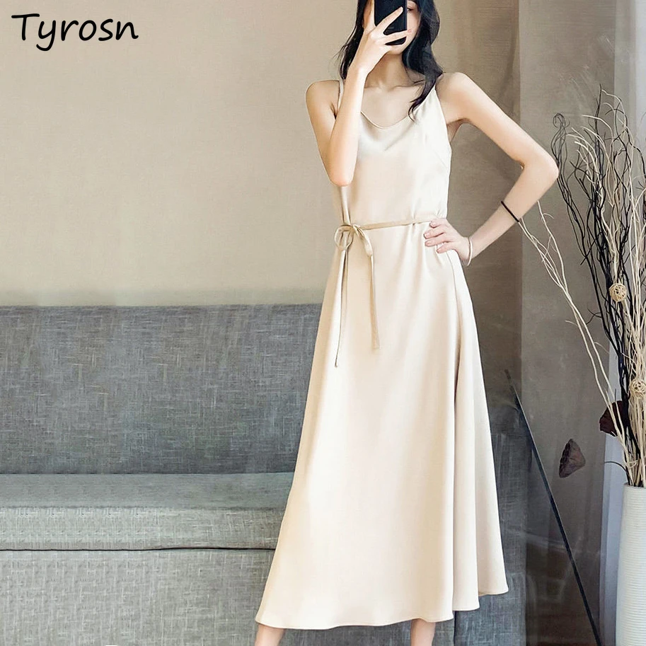 

Женские платья до середины икры, однотонные элегантные стильные нежные универсальные платья с драпировкой на бретельках, простые повседне...