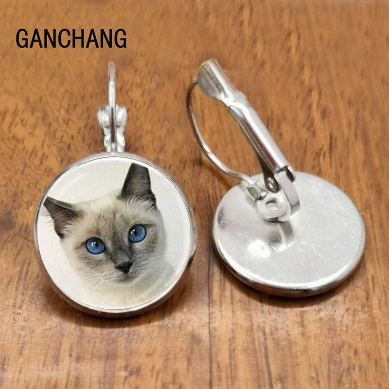 Стеклянные черно белые серьги в виде двух кошек женские модные стеклянные с