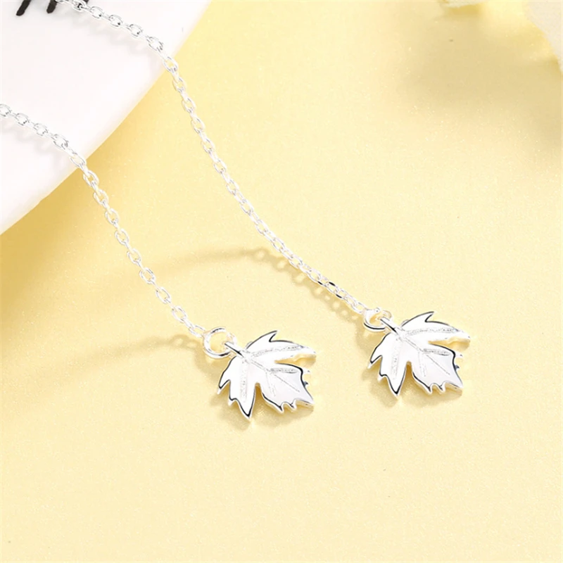 

Simple Classic Women Fashion Earrings 2019 Fresh Maple leaf Long Tassel Earings Tibetan Sliver Fashion Jewelry Brincos Holiday