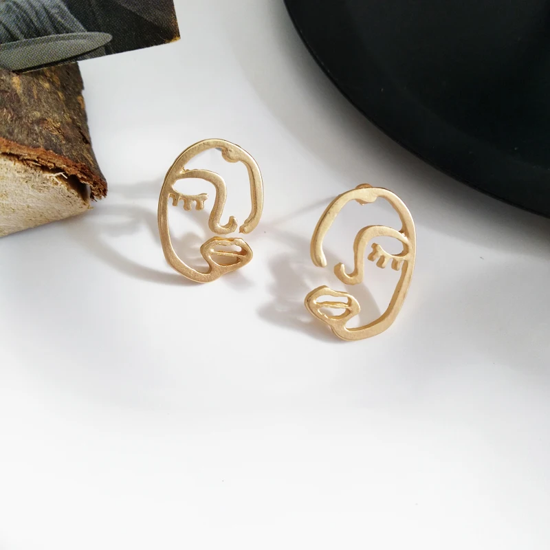 

Ruanme hollow stud earrings exaggerated face earrings fashion and personality temperament women stud earrings jewelry