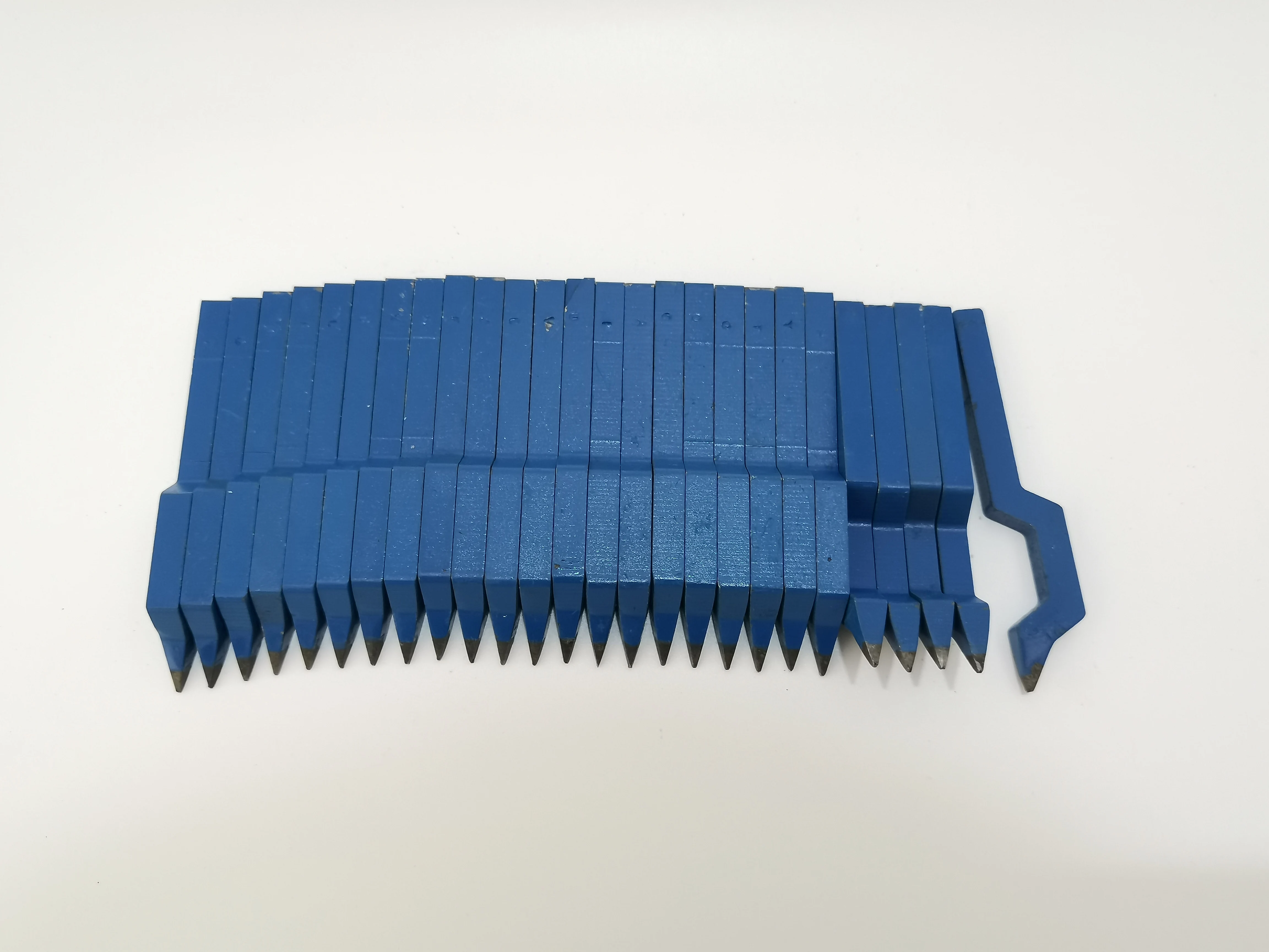 Металлическая изогнутая искусственная штамп форма для колец надписей