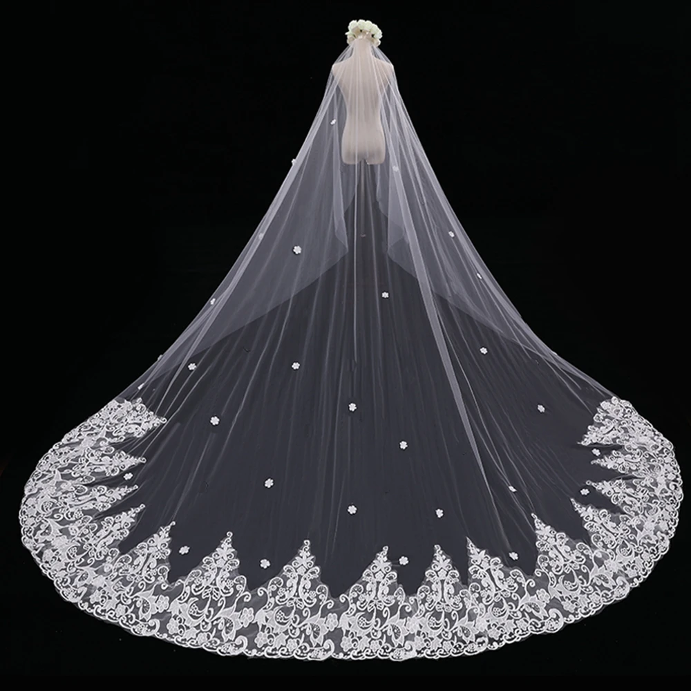 

Cathedral Wedding Veil Lace Edge One-Layer Bride Veil Wedding Veils with Comb 300*380